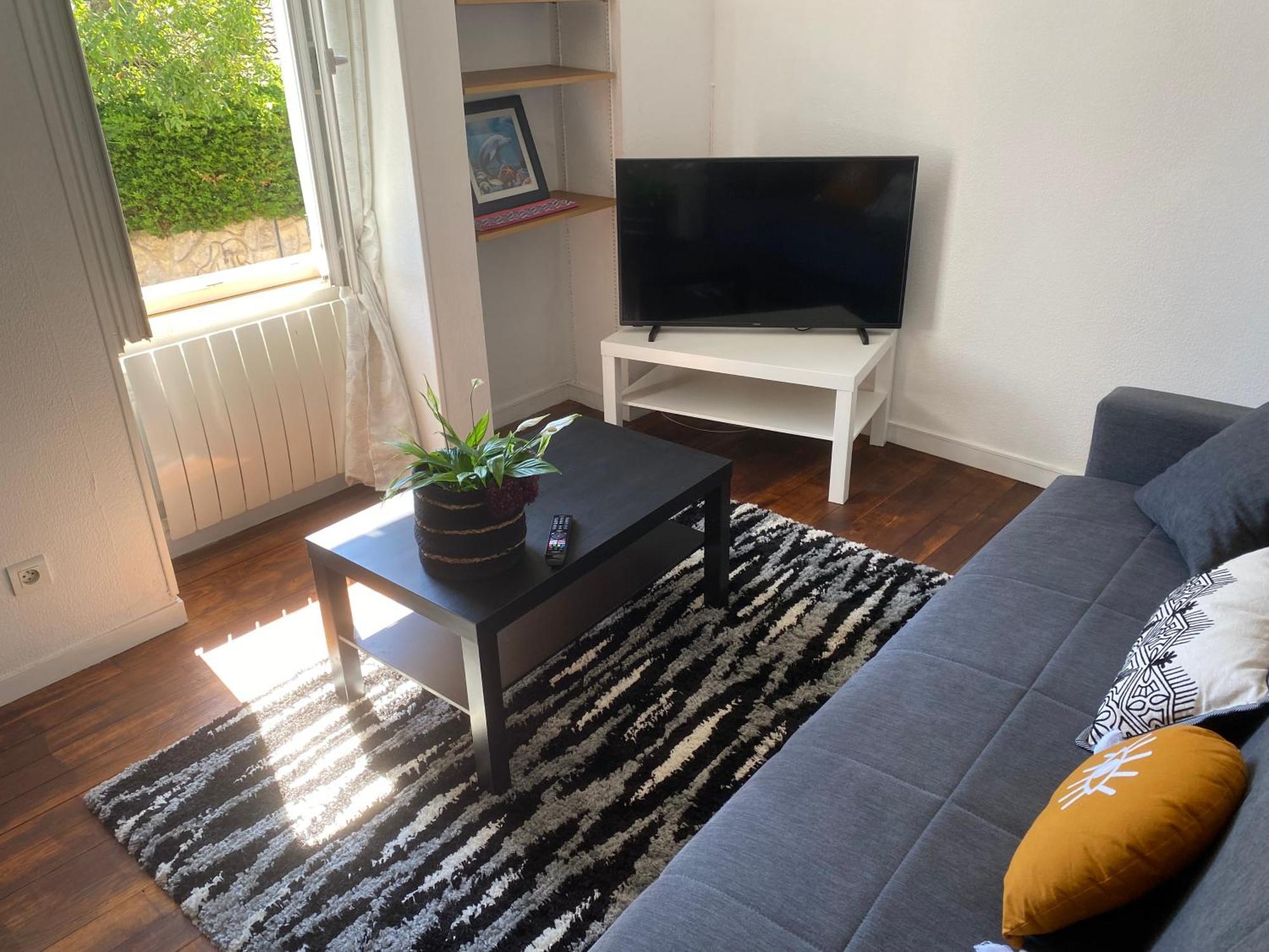 Haut De Jardin Dans Une Maison Dijon Bagian luar foto