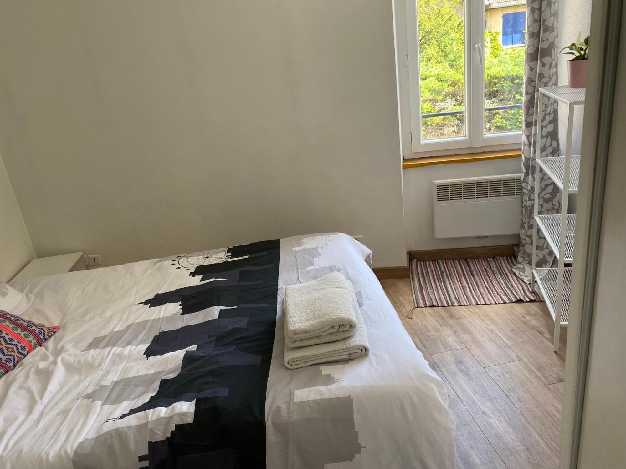 Haut De Jardin Dans Une Maison Dijon Bagian luar foto